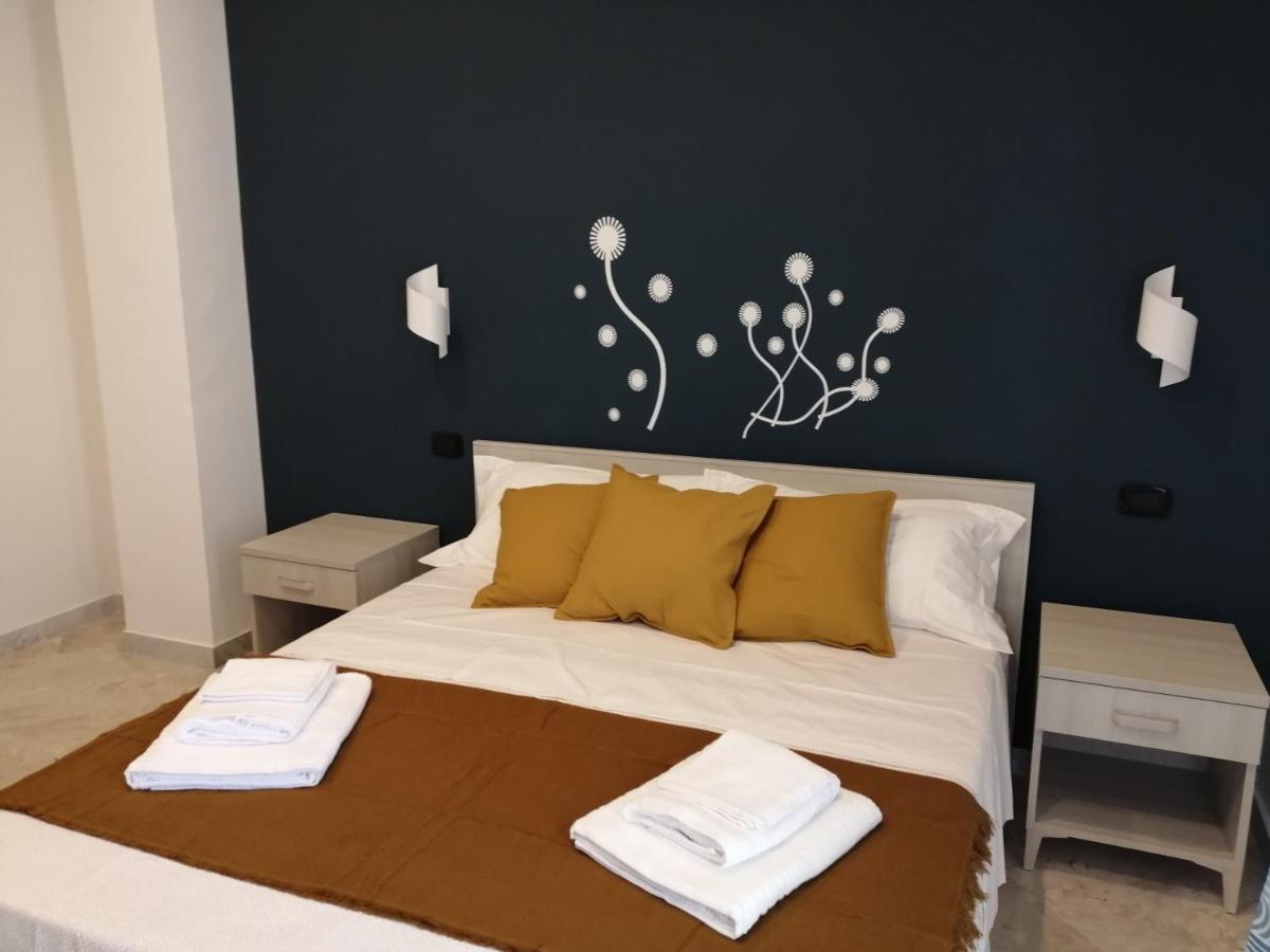 Bed and Breakfast Don Nino Lecce Exterior foto