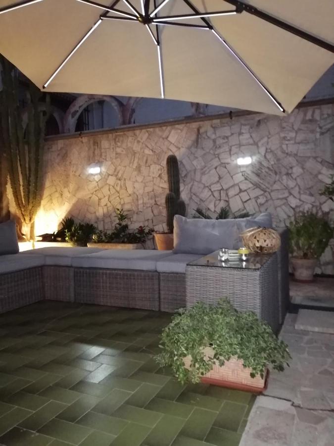 Bed and Breakfast Don Nino Lecce Exterior foto